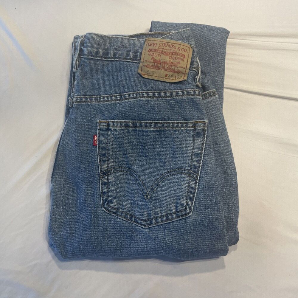 mens blue LEVIS 550 jeans fit relaxed 34 x 32